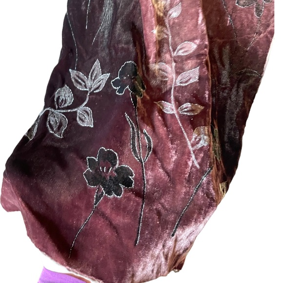 Velvet Floral Scarf - Picture 2 of 6